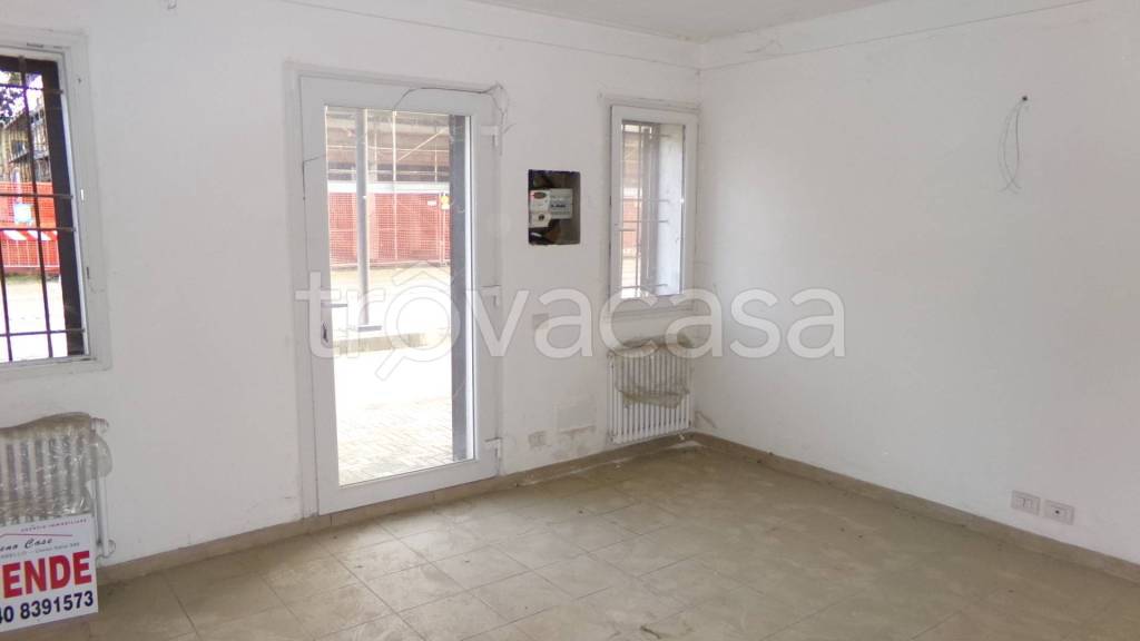 casa indipendente in vendita a Terre del Reno