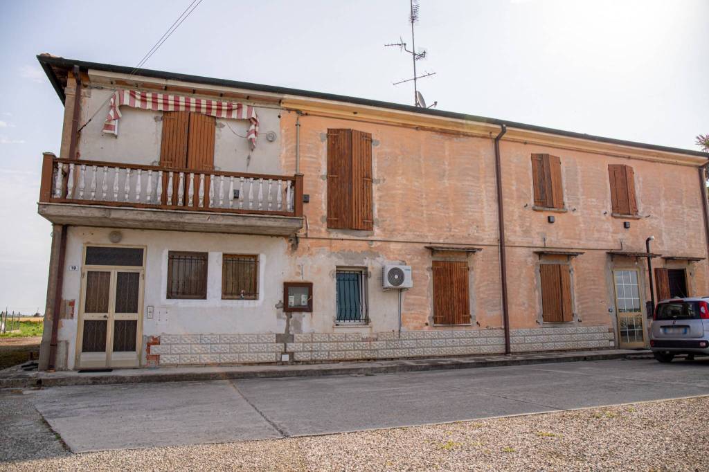 casa indipendente in vendita a Terre del Reno