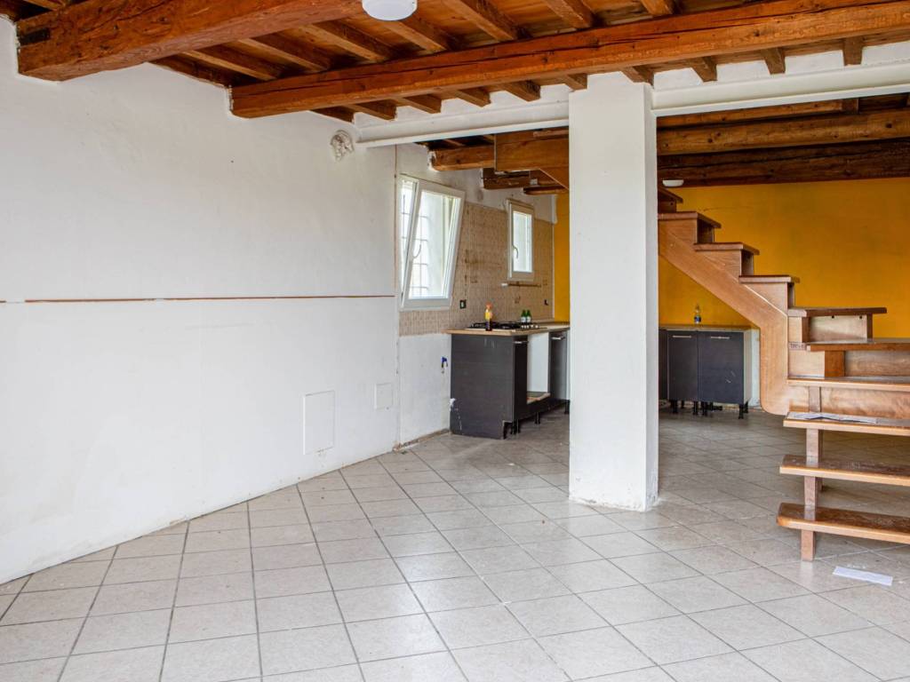 casa indipendente in vendita a Terre del Reno in zona Sant'Agostino