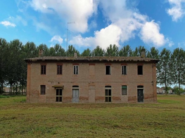casa indipendente in vendita a Terre del Reno in zona Mirabello