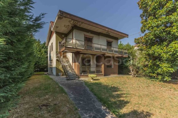 casa indipendente in vendita a Terre del Reno