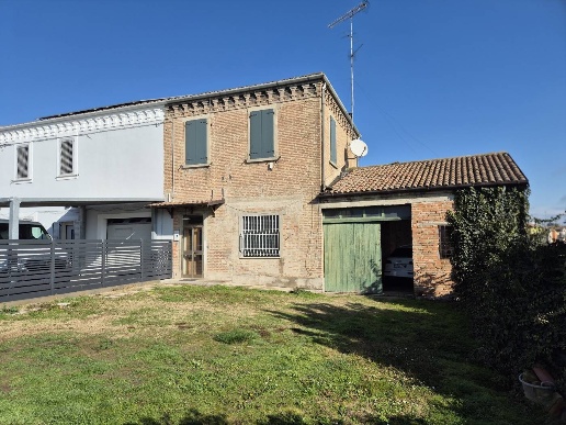 casa indipendente in vendita a Terre del Reno in zona Mirabello