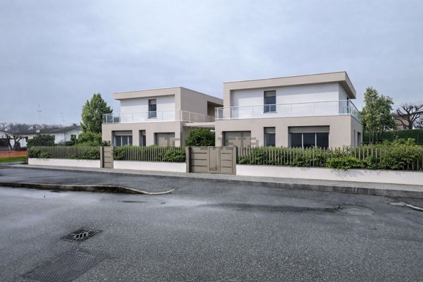 casa indipendente in vendita a Terre del Reno in zona Sant'Agostino