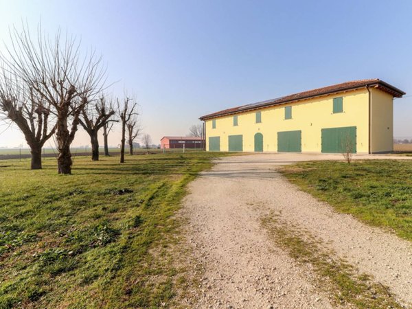 casa indipendente in vendita a Terre del Reno in zona Sant'Agostino