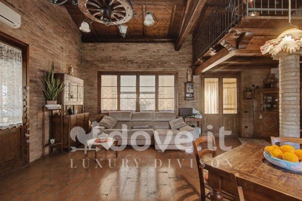 casa indipendente in vendita a Terre del Reno