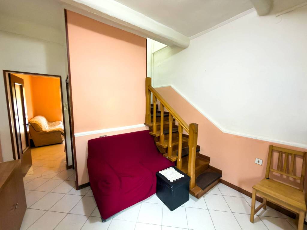 casa indipendente in vendita a Terre del Reno in zona Mirabello