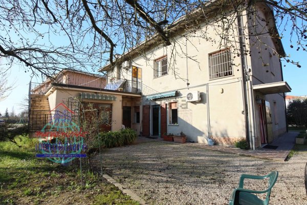 casa indipendente in vendita a Terre del Reno