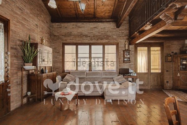 casa indipendente in vendita a Terre del Reno in zona Sant'Agostino