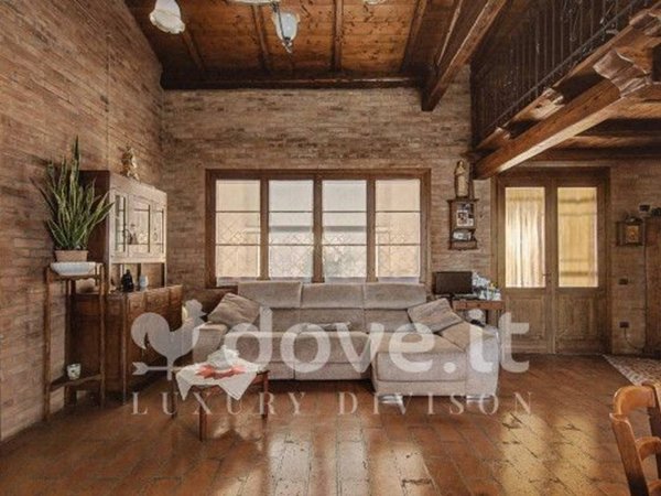 casa indipendente in vendita a Terre del Reno