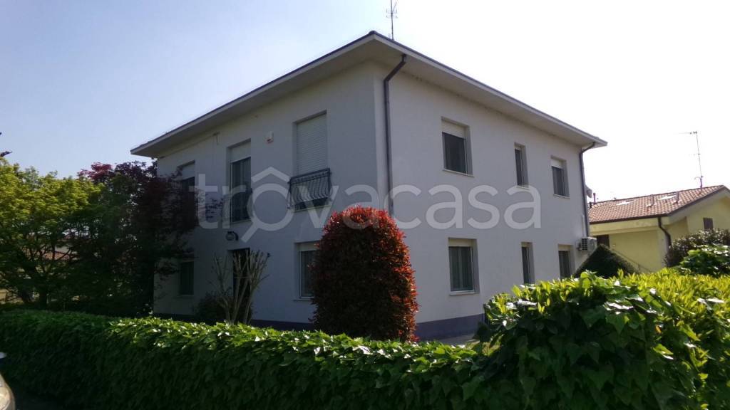 casa indipendente in vendita a Terre del Reno