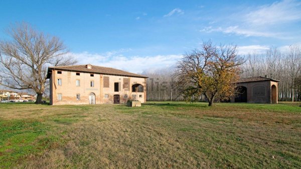casa indipendente in vendita a Terre del Reno in zona Mirabello