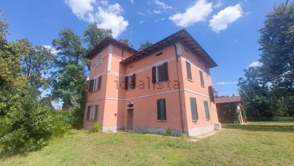 casa indipendente in vendita a Terre del Reno