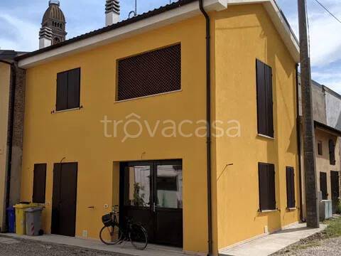 casa indipendente in vendita a Terre del Reno in zona Mirabello