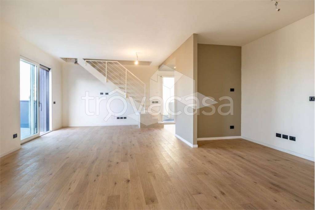 appartamento in vendita a Terre del Reno in zona Mirabello