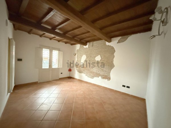 casa indipendente in vendita a Terre del Reno in zona Mirabello