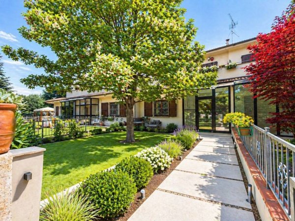 casa indipendente in vendita a Terre del Reno in zona Sant'Agostino