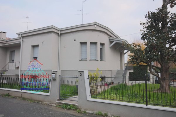 casa indipendente in vendita a Terre del Reno