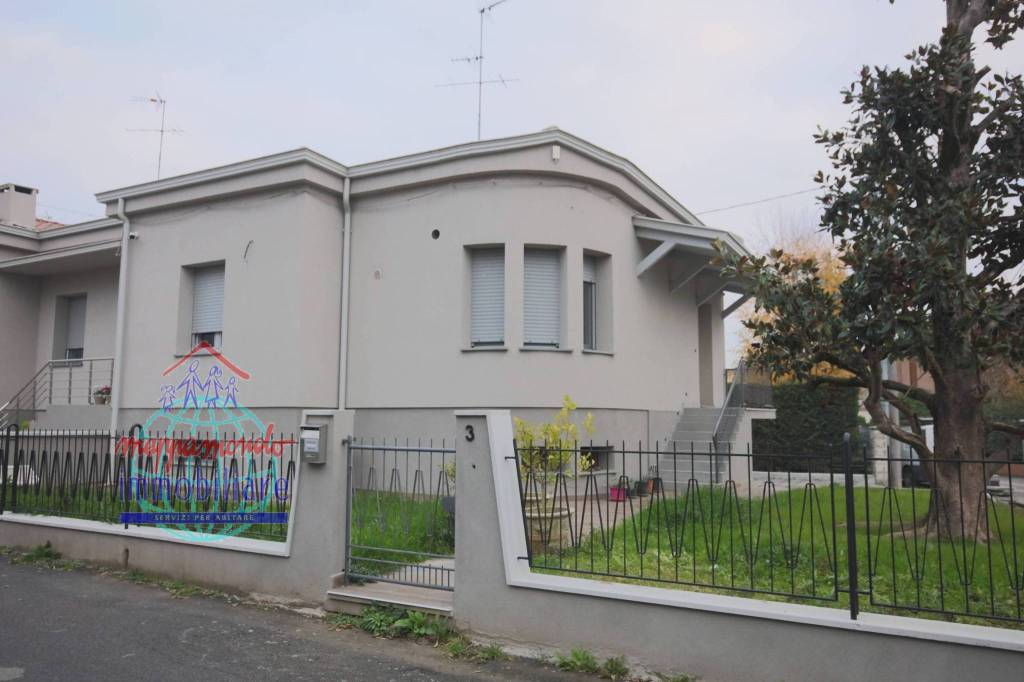 casa indipendente in vendita a Terre del Reno