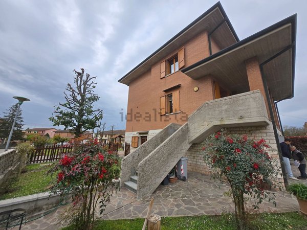 casa indipendente in vendita a Terre del Reno in zona Mirabello