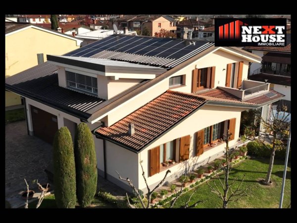 casa indipendente in vendita a Terre del Reno