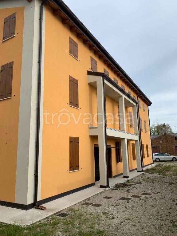 casa indipendente in vendita a Terre del Reno in zona Sant'Agostino