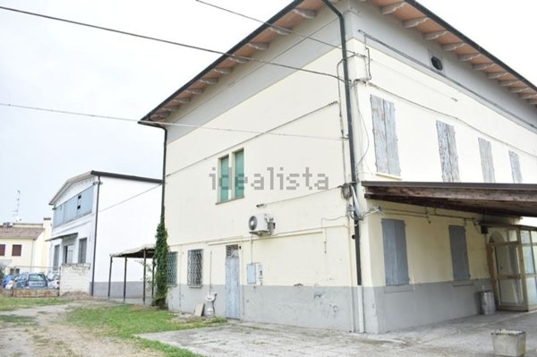 appartamento in vendita a Terre del Reno in zona Mirabello