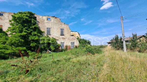 casale in vendita a Terre del Reno