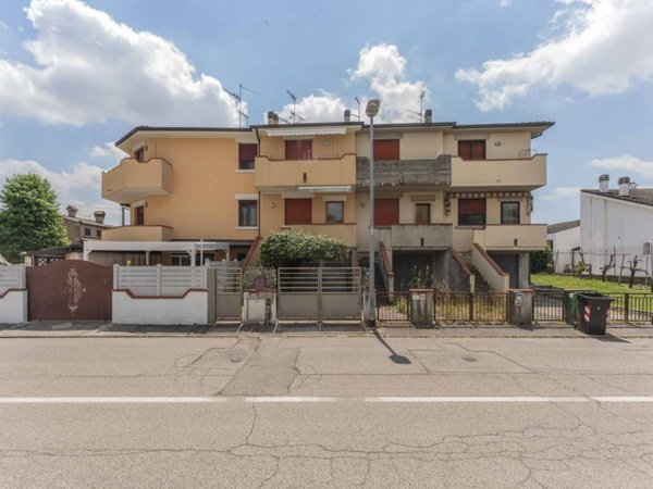 casa indipendente in vendita a Terre del Reno in zona Mirabello