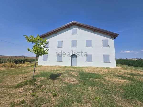 casa indipendente in vendita a Terre del Reno