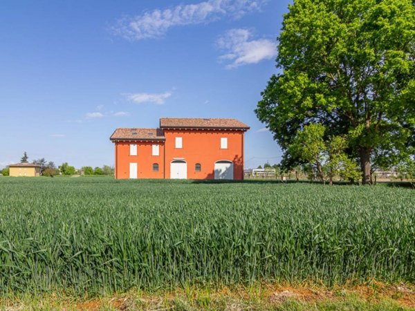 casa indipendente in vendita a Terre del Reno