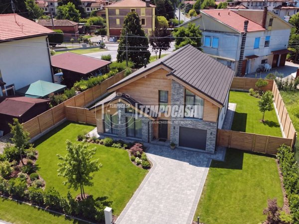 casale in vendita a Terre del Reno