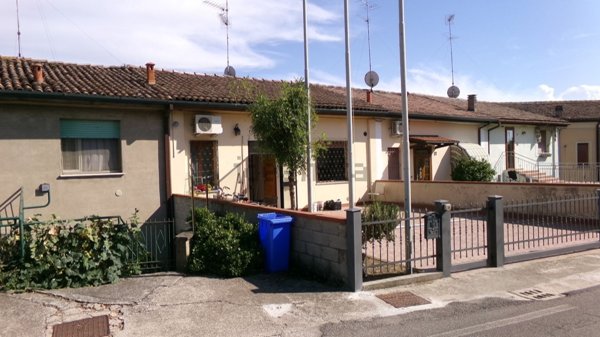 appartamento in vendita a Terre del Reno in zona Mirabello