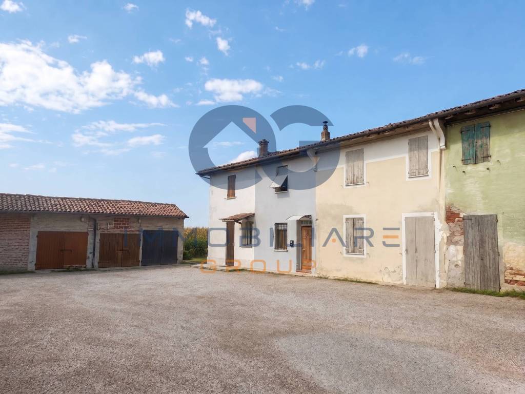 casa indipendente in vendita a Terre del Reno