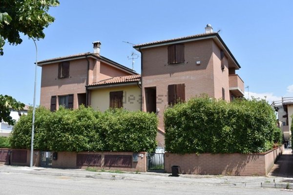 casa indipendente in vendita a Terre del Reno