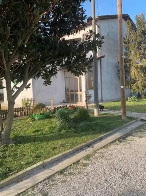 casa indipendente in vendita a Riva del Po