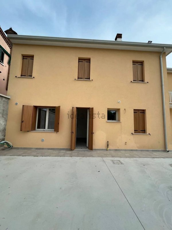 casa indipendente in vendita a Riva del Po in zona Ro