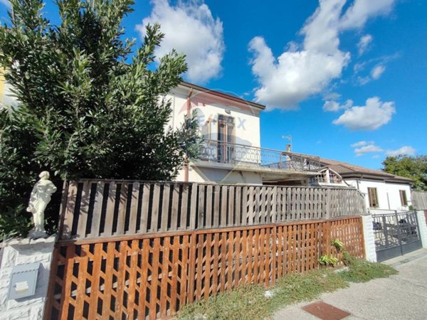 casa indipendente in vendita a Riva del Po