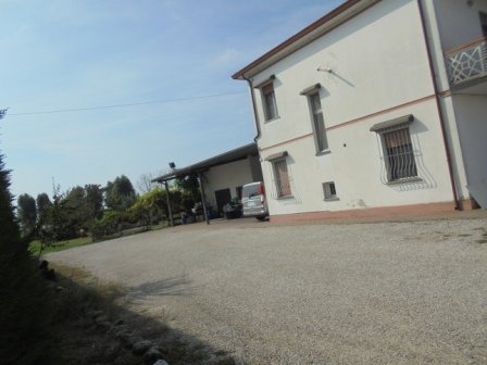 casa indipendente in vendita a Riva del Po