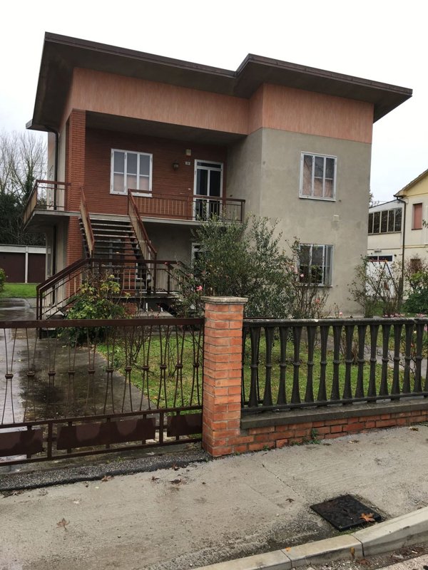 casa indipendente in vendita a Riva del Po in zona Ro