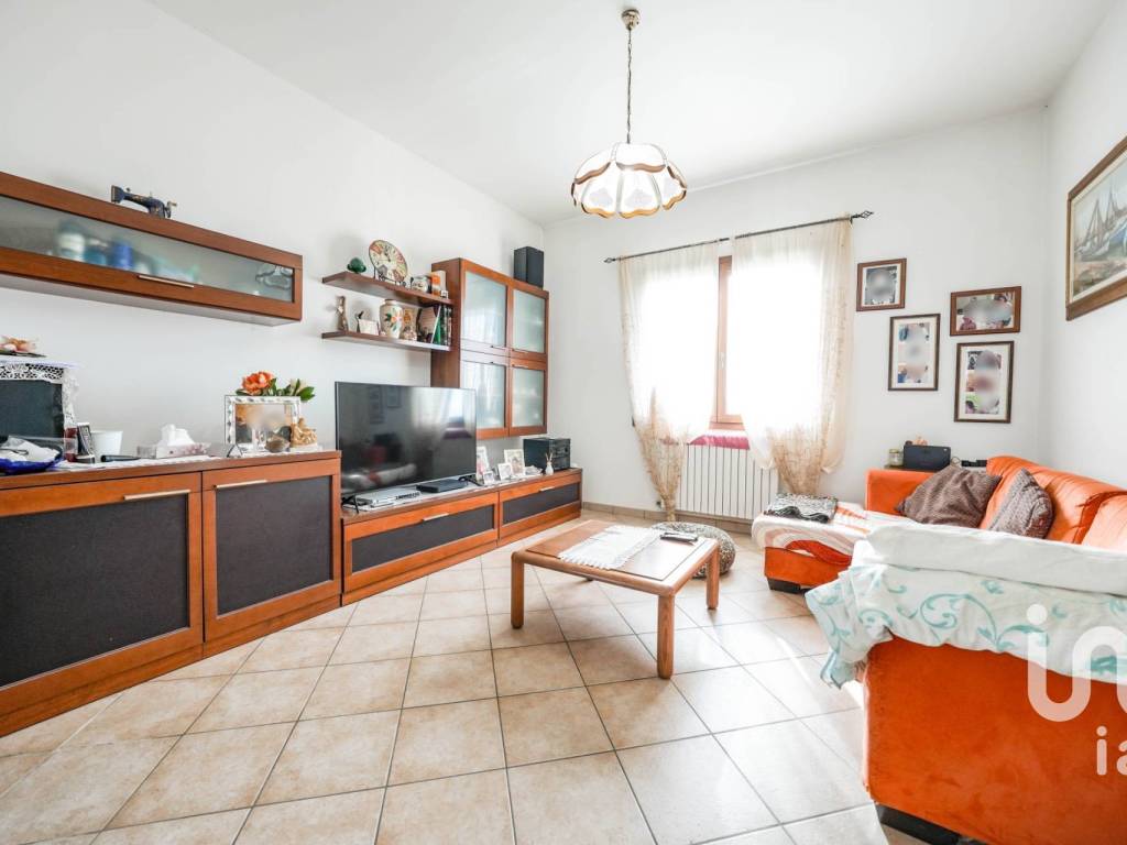 casa indipendente in vendita a Riva del Po in zona Serravalle