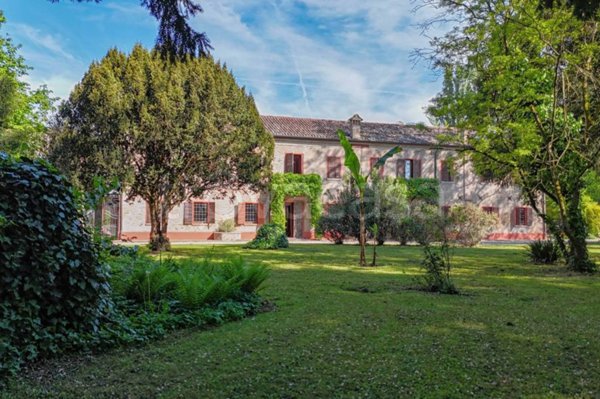 casa indipendente in vendita a Riva del Po