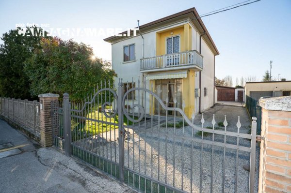 casa indipendente in vendita a Riva del Po