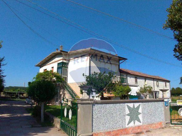 casa indipendente in vendita a Riva del Po in zona Ro