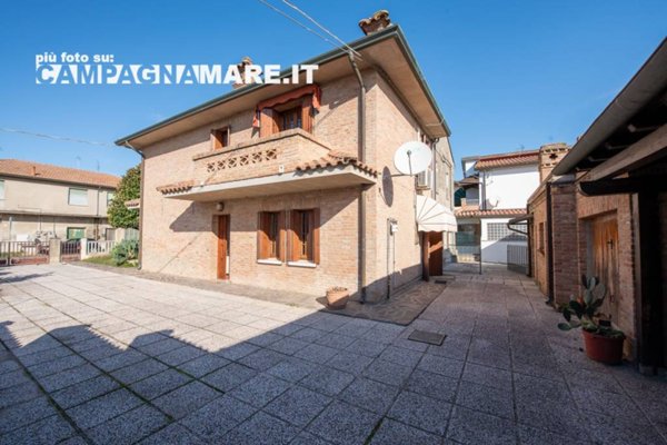 casa indipendente in vendita a Riva del Po