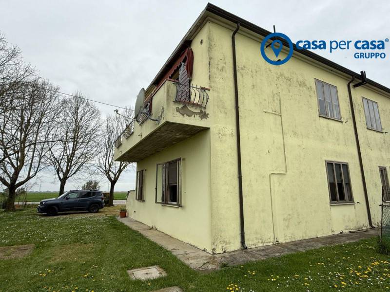 casa indipendente in vendita a Riva del Po in zona Ro