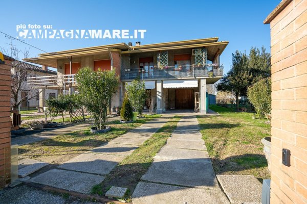 casa indipendente in vendita a Riva del Po