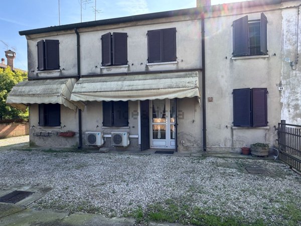 casa indipendente in vendita a Riva del Po in zona Ro