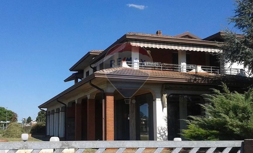 casa indipendente in vendita a Riva del Po in zona Berra