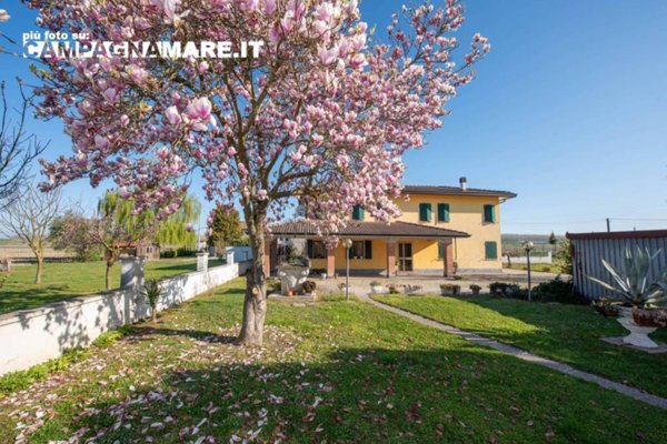 casa indipendente in vendita a Riva del Po
