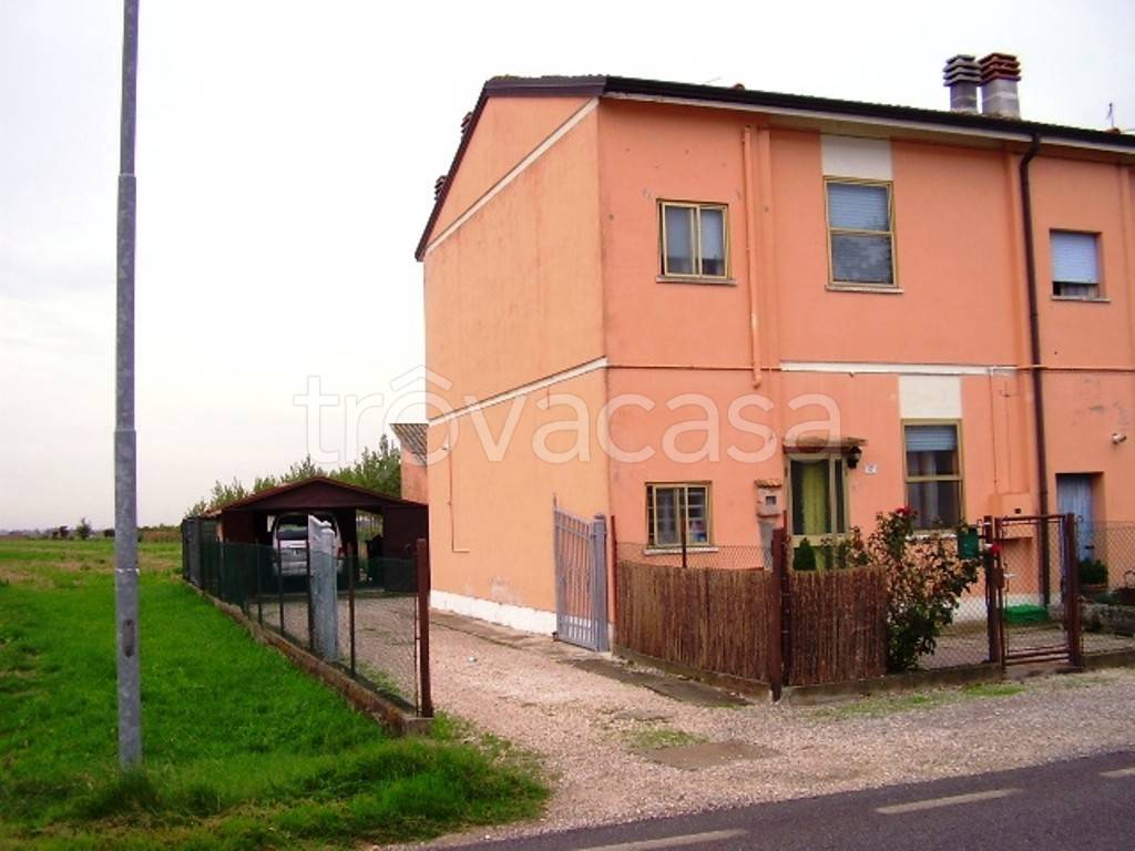 casa indipendente in vendita a Riva del Po